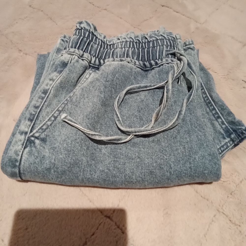 Jeans - Picture 4 of 5